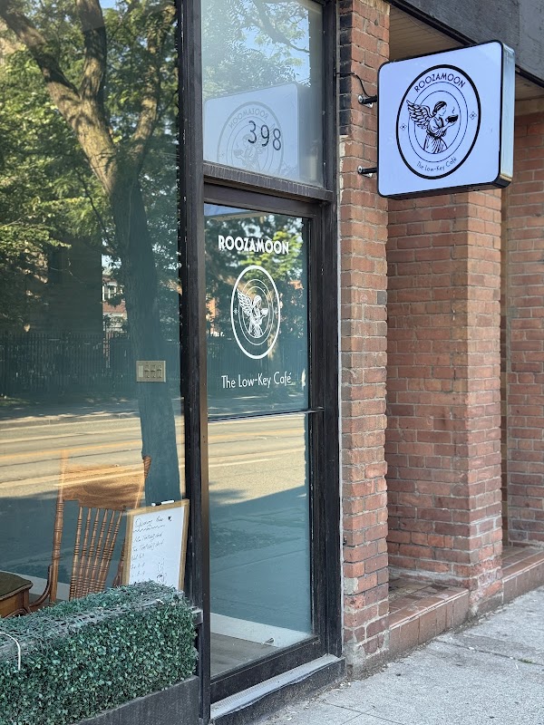 Roozamoon Cafe
