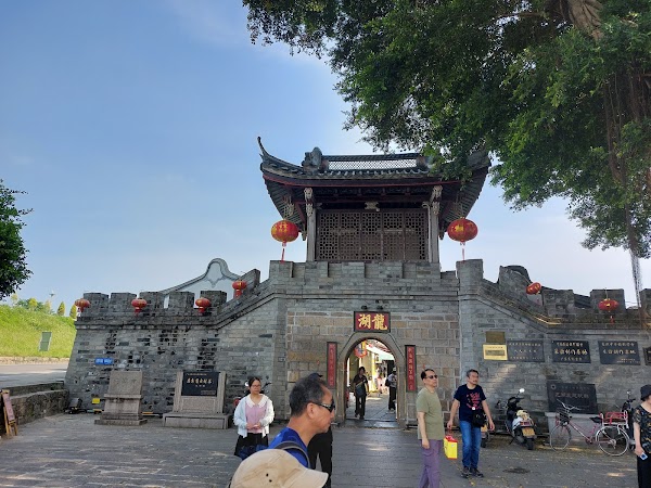 龙湖古寨