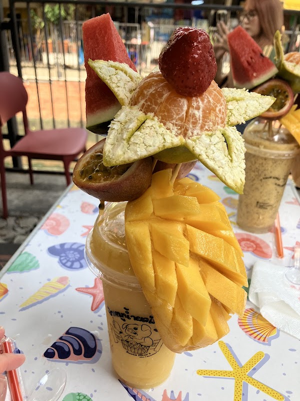 Auntie Mhoo’s Juice & Smoothies 3