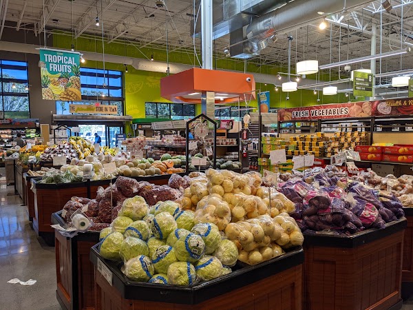 MEGA MART 4