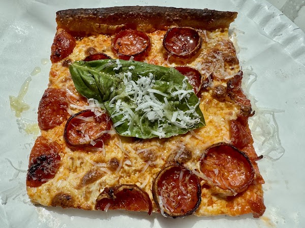 Lucia Pizza Of SoHo 4