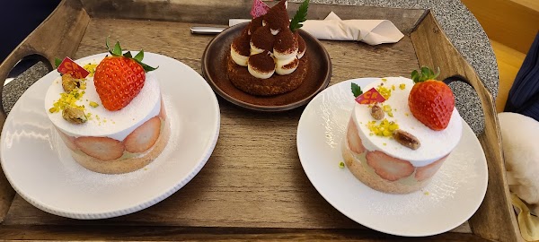 Cream Chic 5