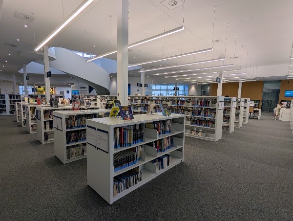 Octogone Public Library