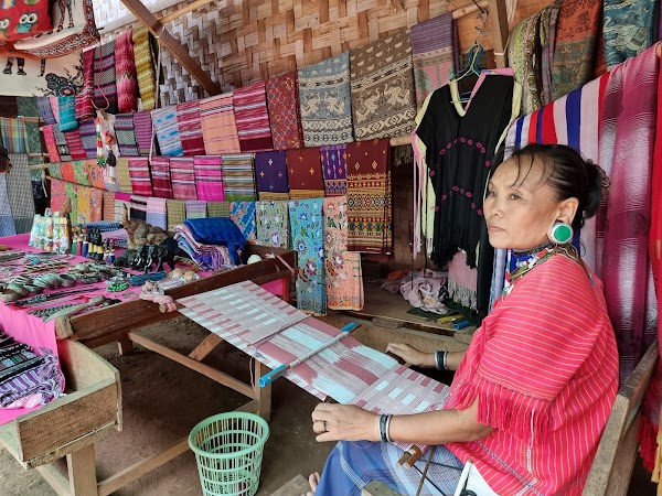 Long-necked Karen Village