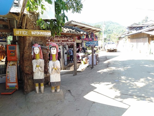 Long-necked Karen Village 4