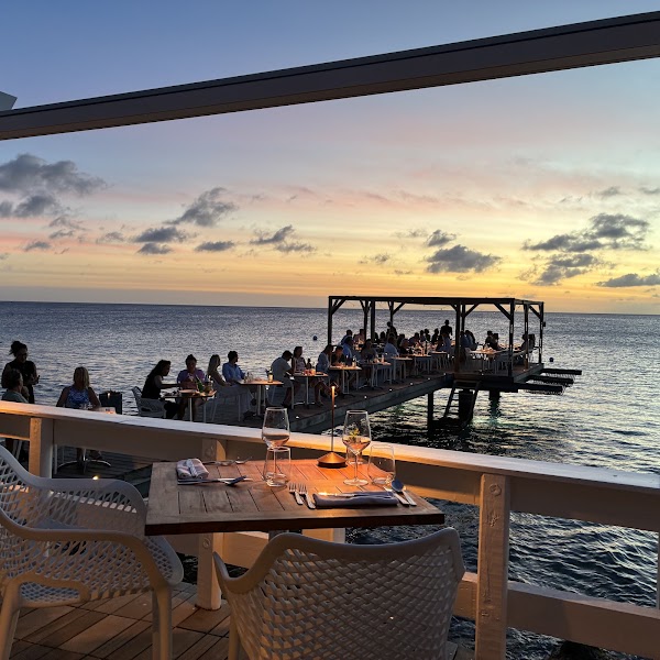 Sebastian's Restaurant Bar & Lounge 3