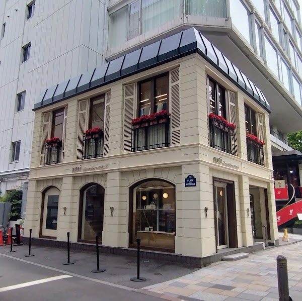Le Café Ami 4