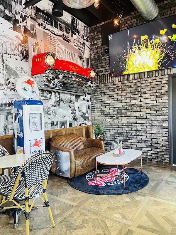 Vintage Auto Spa & Bistro Cafe 4