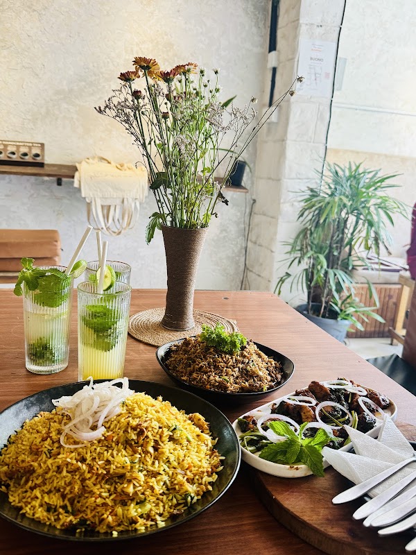 June Bistro - Cafe & Restaurant 2