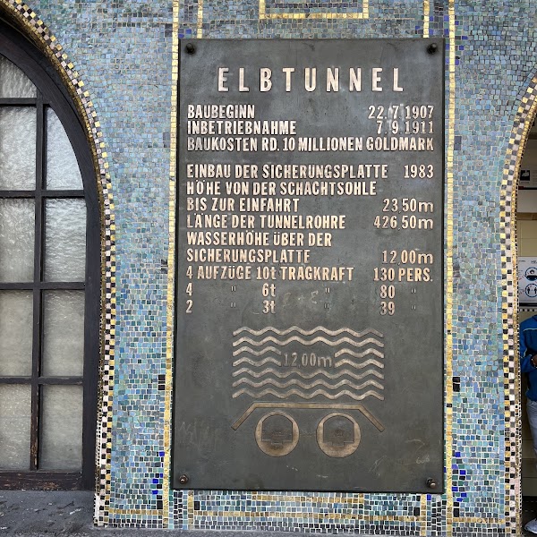 Alter Elbtunnel 5