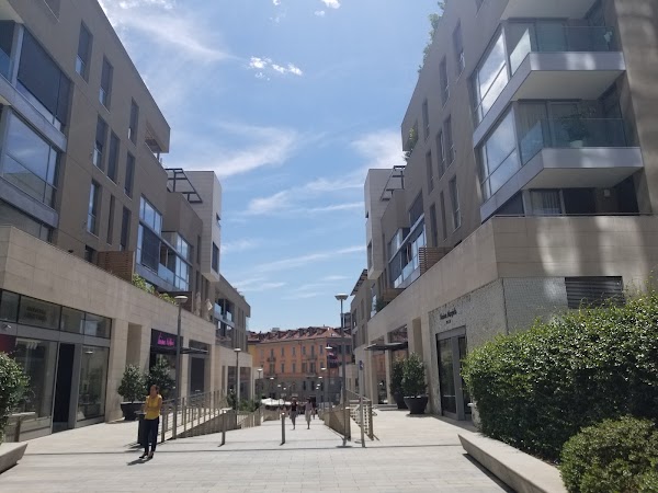 Via Francesco Viganò 5