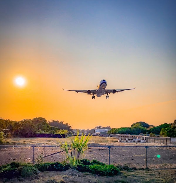Songshan Airport - Aircraft Viewing Alley 1