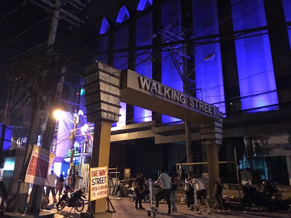 MEGA DANCE CENTER 4