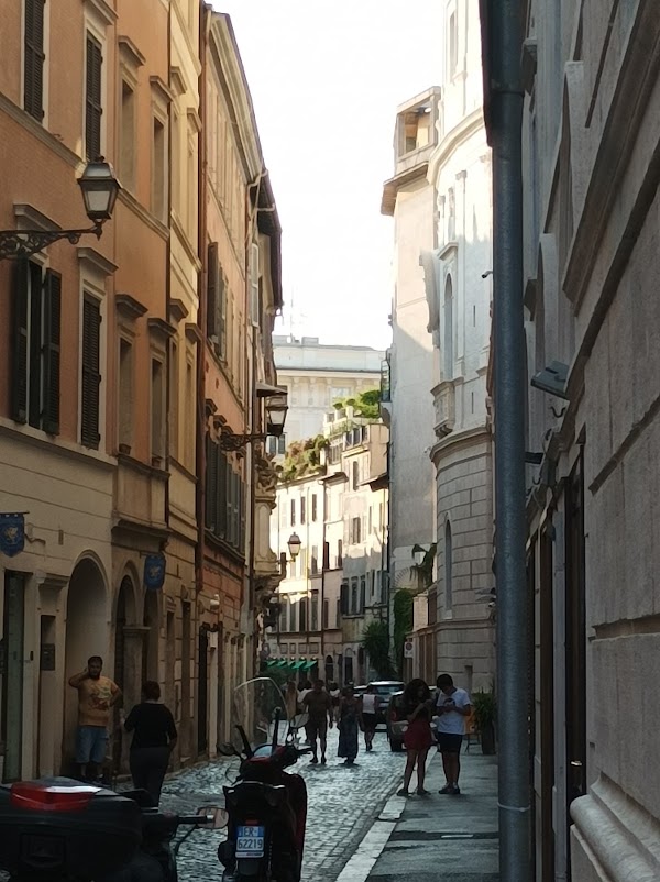Via del Pellegrino 5