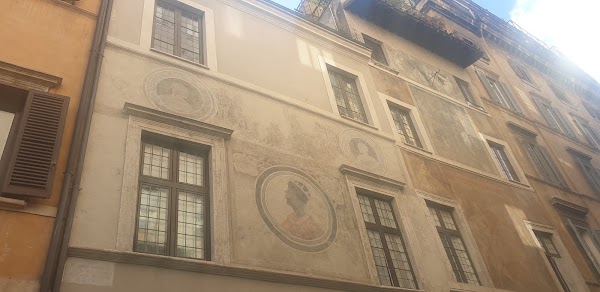 Via del Pellegrino 2