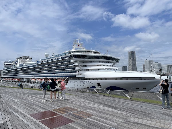 Osanbashi Pier 4