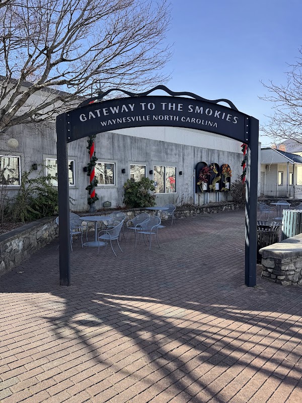 Gateway to the Smokies Plaza 1
