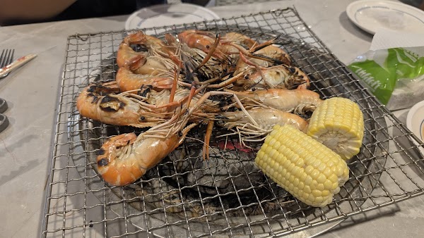 Mungkorn Seafood Buffet & Fish Market 4