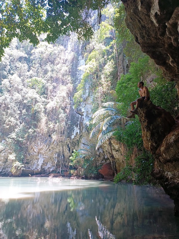 Emerald Lagoon Railay hike 4