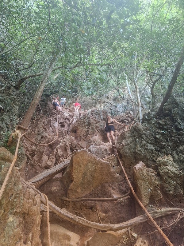 Emerald Lagoon Railay hike 2