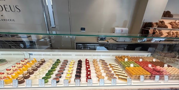 Amadeus Patisserie 2