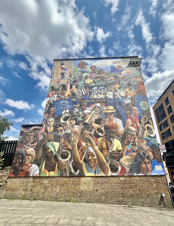 Dalston Eastern Curve Garden 3