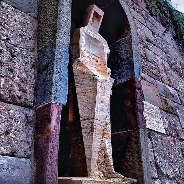 Sant Jordi de Josep Maria Subirachs 1