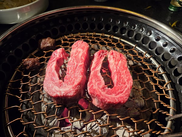 Tteurak Korean BBQ (뜨락 프리미엄 한우구이) 4