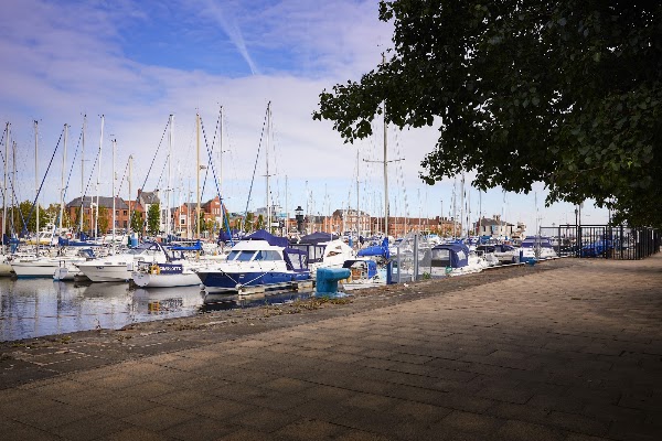 Hull Waterside & Marina 1
