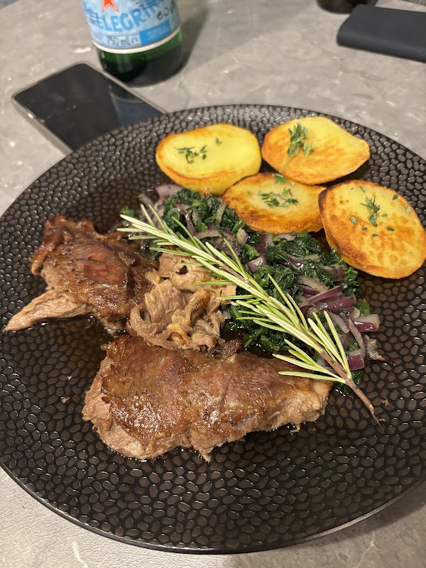 5th District Restaurant & Cafe by King Solomon 4