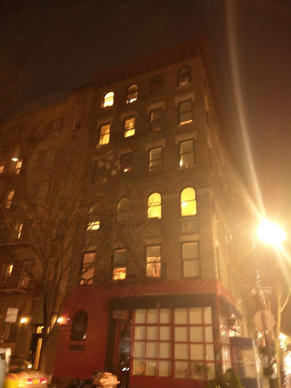 Apartment Building from the TV Show Friends 4