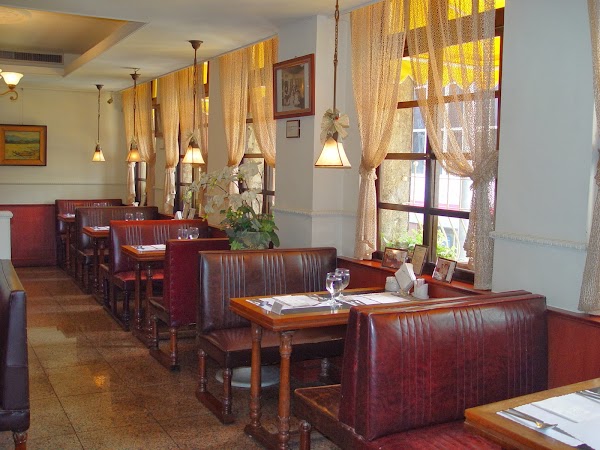 Astoria Cafe & Bakery