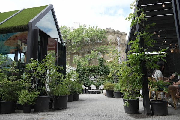 Queen Garden Cafe 3