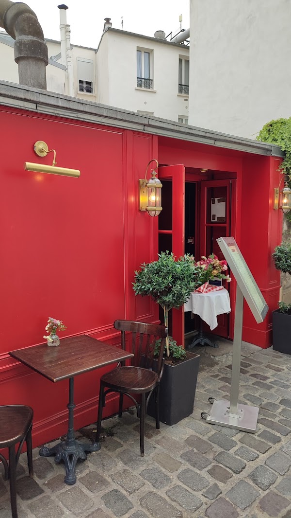 Rue Norvins 2