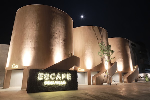Escape Pool Villa