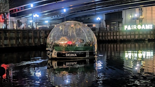 Skuna- BBQ, Hot Tub & Igloo Boats (Canary Wharf) 2