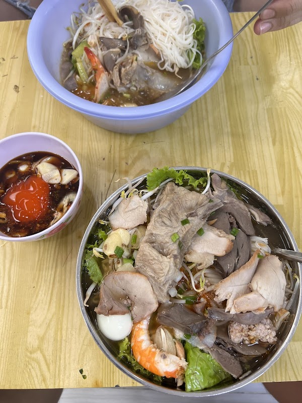 HỦ TIẾU SƯỜN SỤN 4