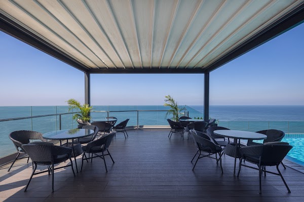 ON14 Rooftop Lounge & Bar