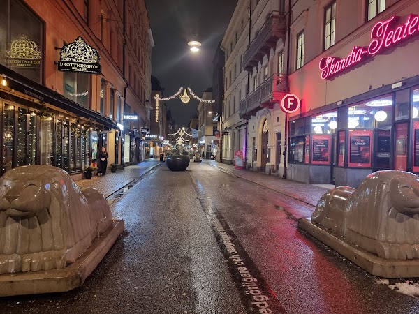 Drottninggatan 2
