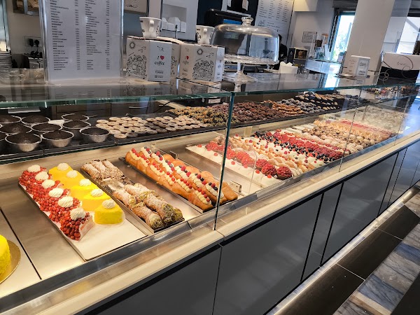Ernesto - Gelateria Bar 1