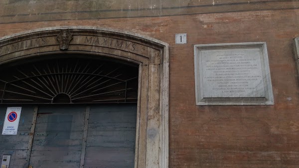 Piazza dei Massimi 4