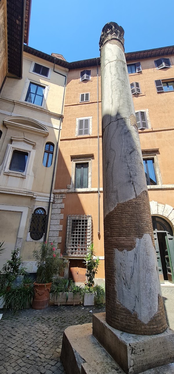 Piazza dei Massimi 3