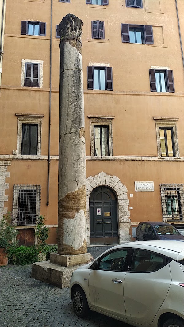 Piazza dei Massimi 2