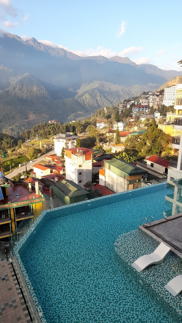 Bamboo Sapa Hotel