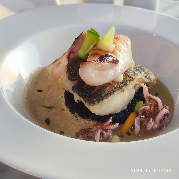 The Singular Restaurant 5