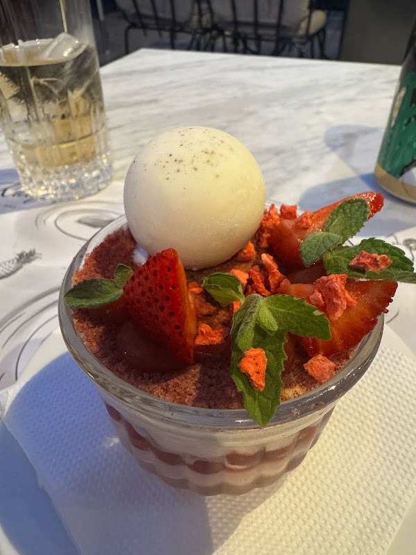 The Singular Restaurant 3