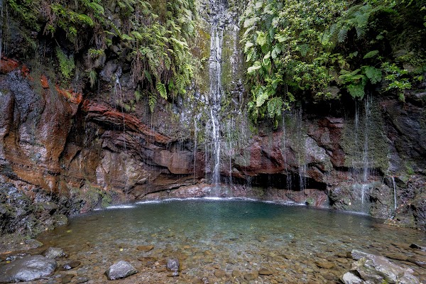 25 Fontes Falls