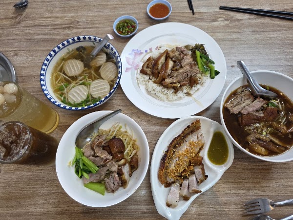 A-Kao Pork Leg Rice 4