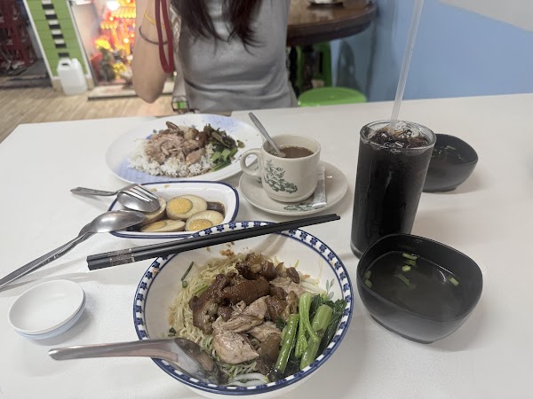 A-Kao Pork Leg Rice 3