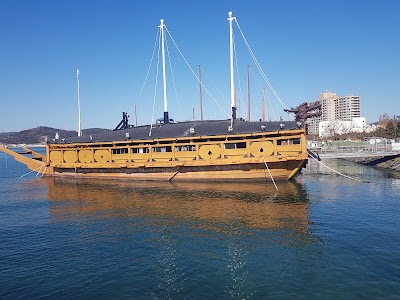 Gangguan Port Turtle Ship 1